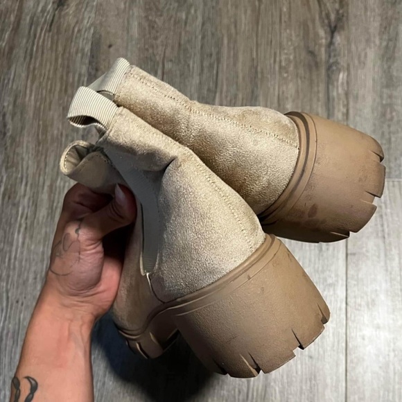 soda brand chelsea boots size 7 - Picture 2 of 3